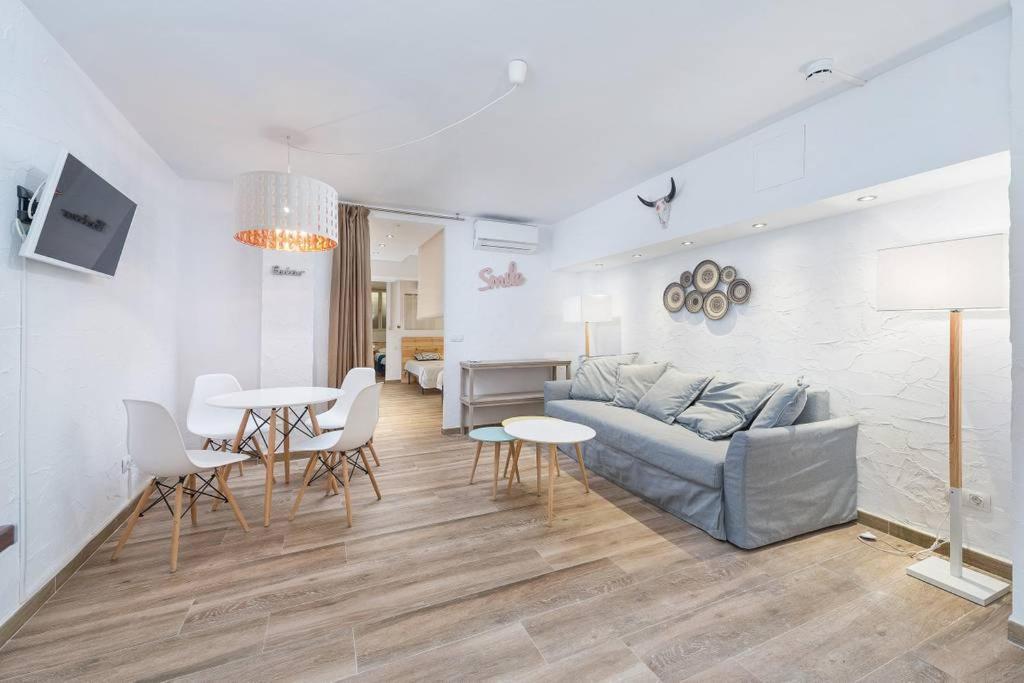 Singular Hostel By Eurotels - Albergue Juvenil パルマ・デ・マリョルカ エクステリア 写真